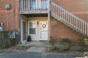 5213 Mile Course Walk in Virginia Beach, VA - Building Photo