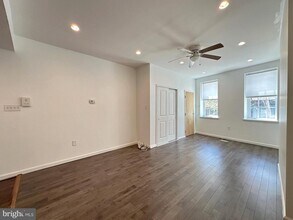 545 Christian St in Philadelphia, PA - Building Photo - Building Photo