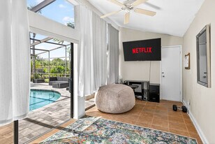 1904 Dove Field Pl in Brandon, FL - Building Photo