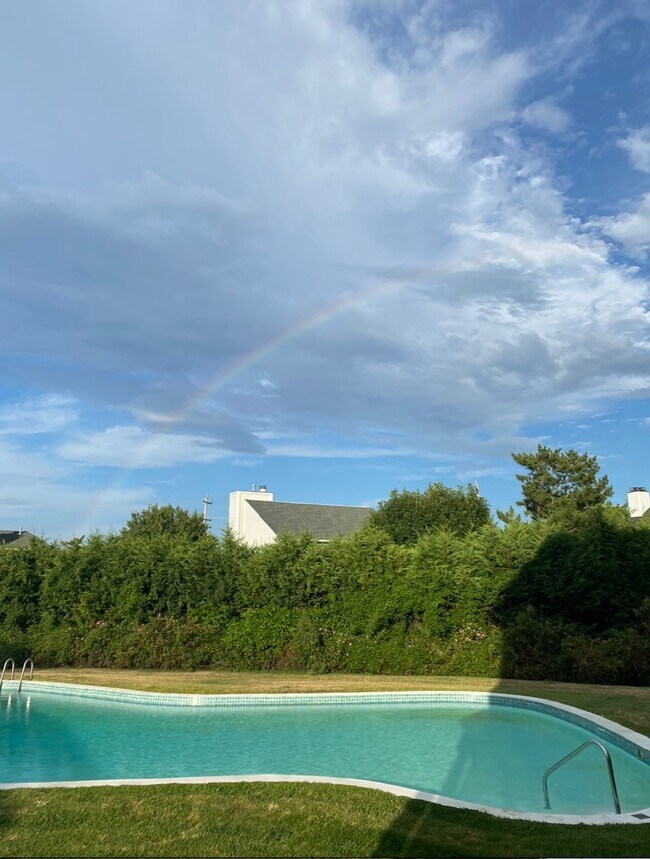 1 Club Cir Rentals in Monmouth Beach, NJ