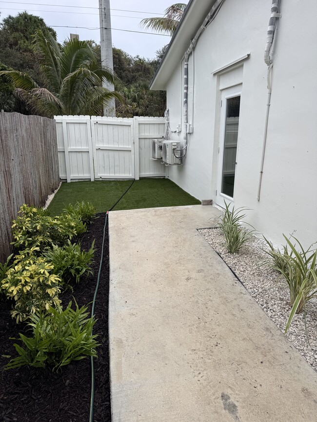 13680 NE 16th Ave, Unit Small Home in North Miami