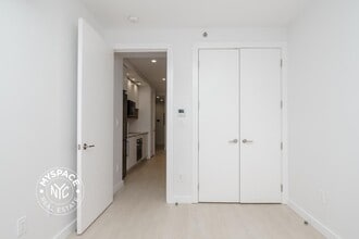 280 Meeker Ave, Unit 211 in Brooklyn, NY - Building Photo - Building Photo