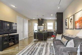 2215 W 32nd Ave in Denver, CO - Building Photo - Building Photo