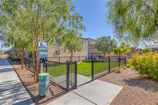 5669 Steampunk St