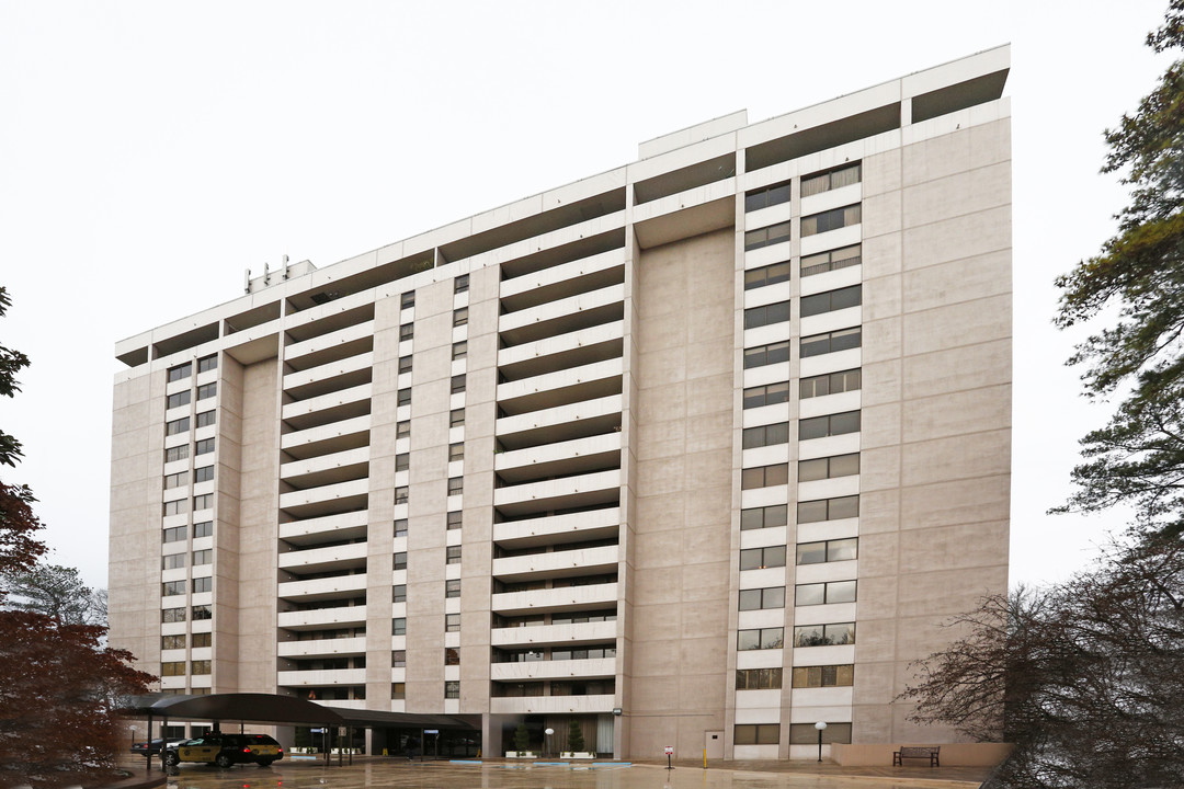 The Barclay in Atlanta, GA - Building Photo