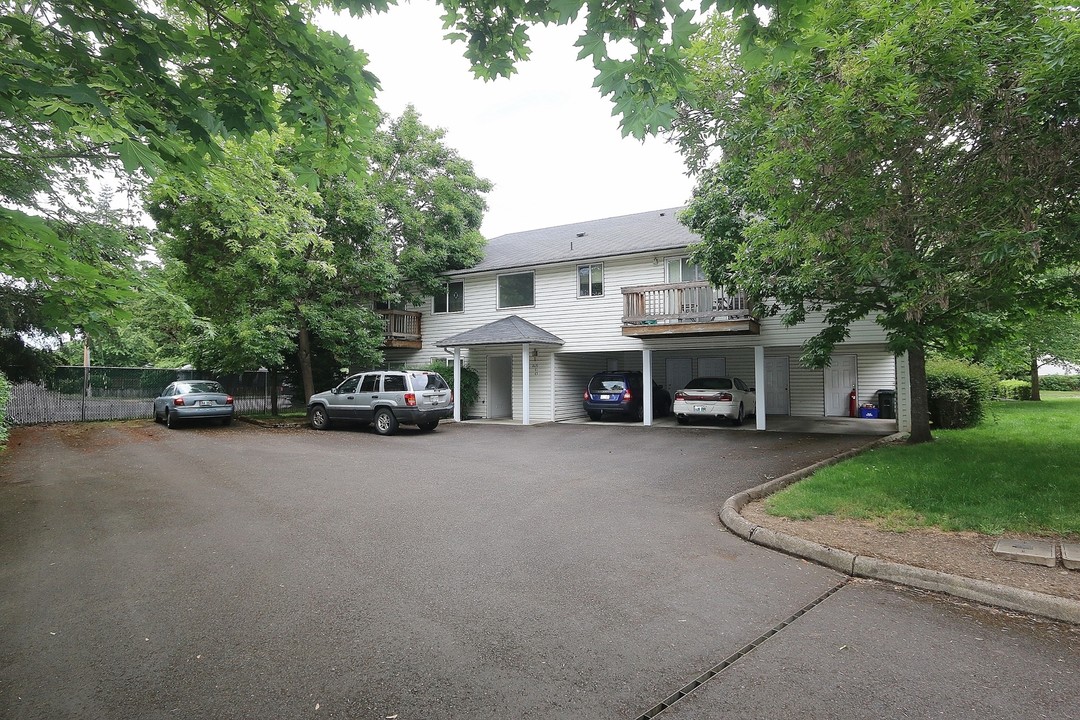 River Park Estates Triplex in Eugene, OR - Building Photo