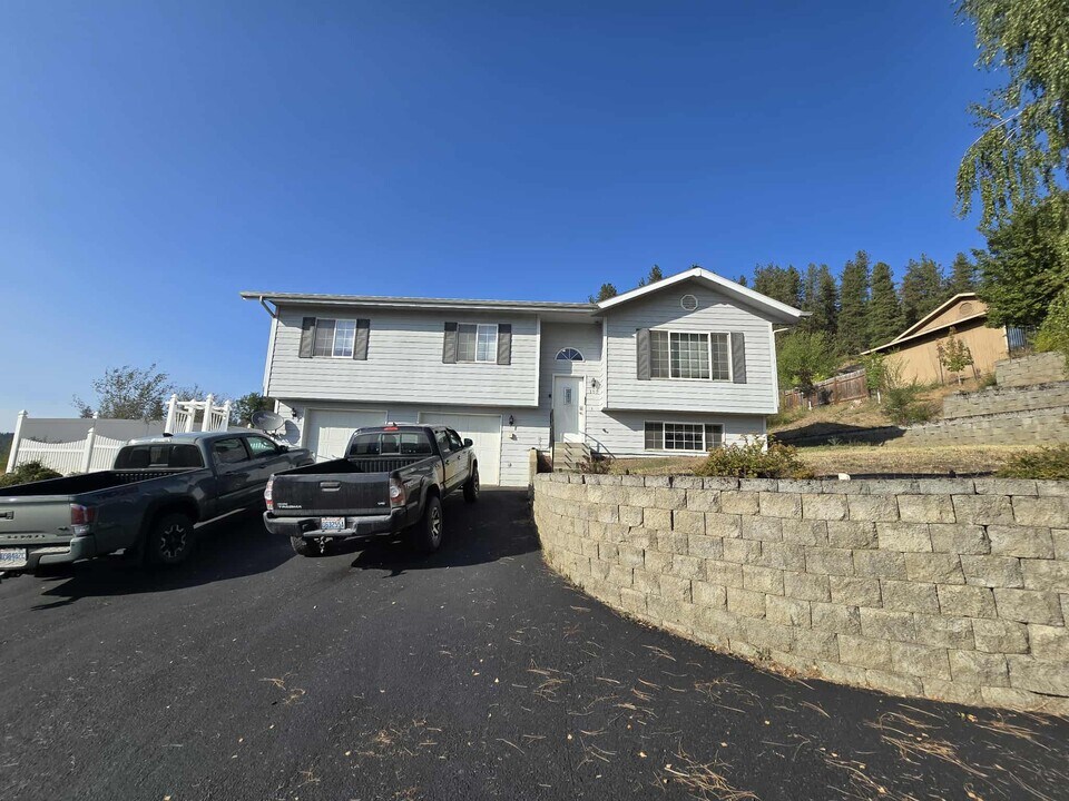 133 Cody Ln in Colville, WA - Building Photo