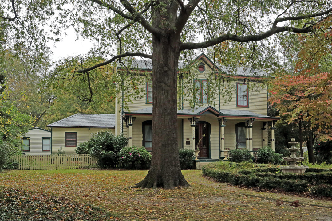 600 Nash St NE in Wilson, NC - Building Photo