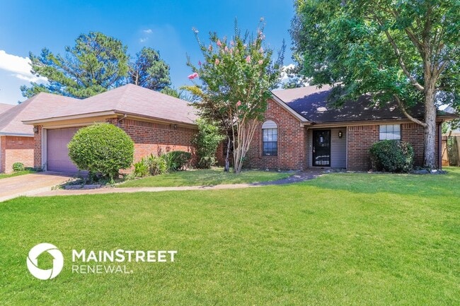 8257 River Creek Cove in Memphis, TN - Foto de edificio - Building Photo