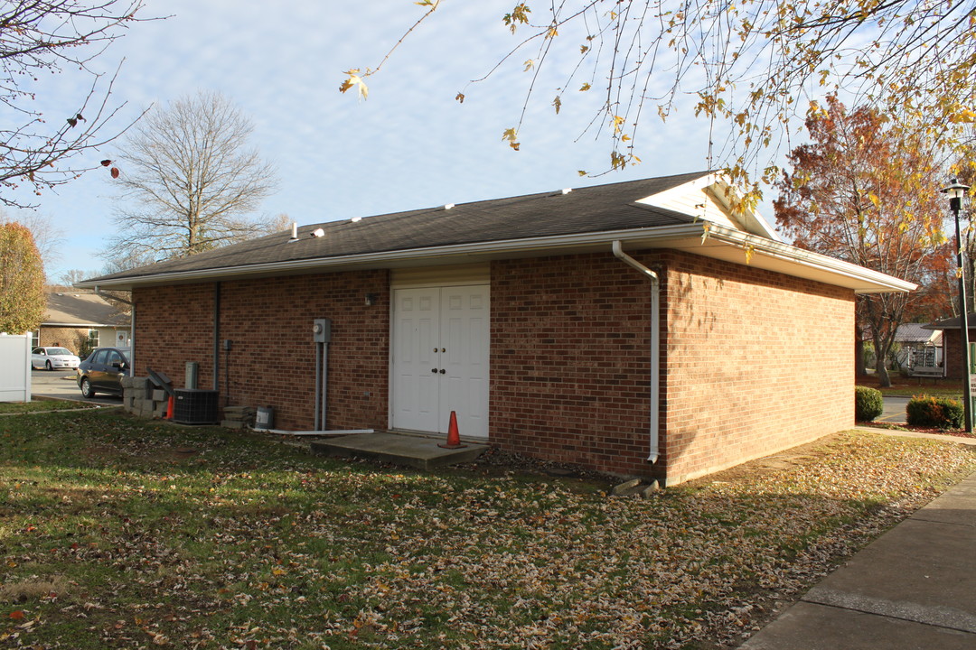 Village Green Apartments in Pevely, MO - Building Photo