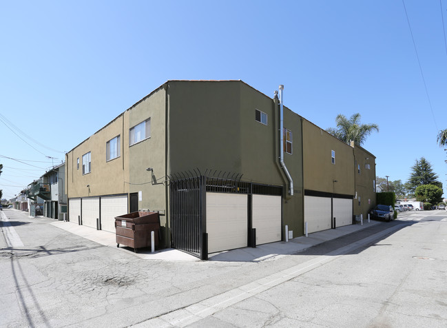 3814 Sawtelle Blvd in Culver City, CA - Building Photo - Building Photo