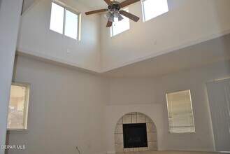 7344 Prickley Pear Dr in El Paso, TX - Building Photo - Building Photo