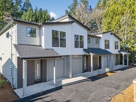 10905 SE Home Ave in Milwaukie, OR - Building Photo