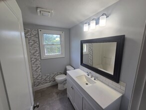 278 Ware St in Mansfield, MA - Building Photo - Building Photo