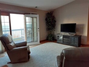 3304 Baer Beach Rd in Erie, PA - Building Photo - Building Photo