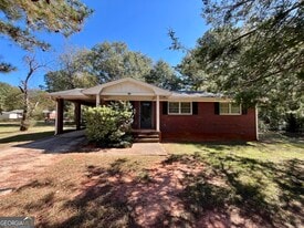 253 Marco Dr in Social Circle, GA - Building Photo