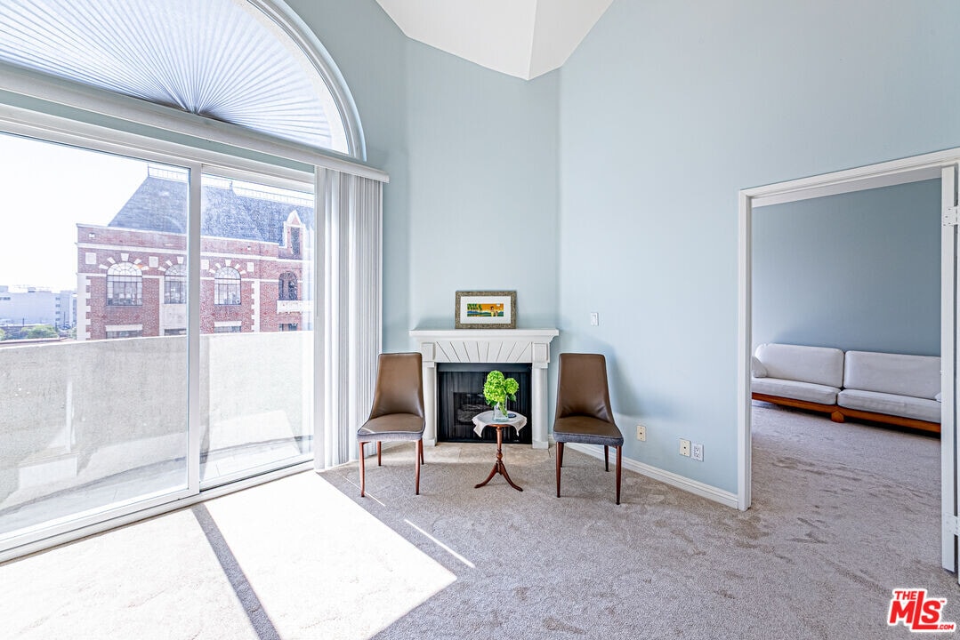 620 S Gramercy Pl in Los Angeles, CA - Building Photo