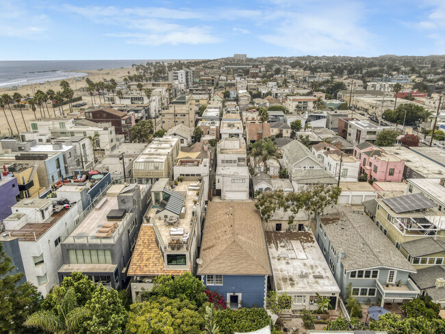 21 26th Ave in Venice, CA - Building Photo - Building Photo