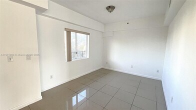 909 SW 15th Ave in Miami, FL - Building Photo - Building Photo