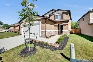 10230 Relic Oaks in San Antonio, TX - Building Photo