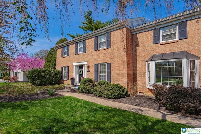 property at 2962 Fairfield Dr N