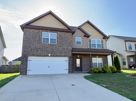 1325 Millet Dr in Clarksville, TN - Building Photo