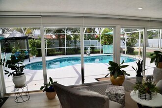 428 N Crescent Dr in Hollywood, FL - Building Photo - Building Photo