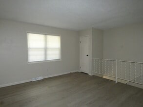 5228 N Richmond Ave in Kansas City, MO - Building Photo - Building Photo