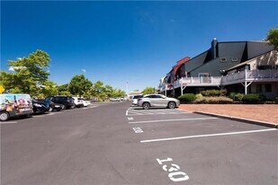 226 Goddard Row, Unit 6-419 in Newport, RI - Building Photo