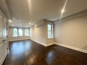 522 N Preston St, Unit D in Philadelphia, PA - Building Photo - Building Photo