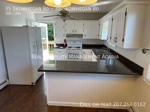 35 Skowhegan Rd-Unit -35 Skowhegan Rd in Fairfield, ME - Building Photo - Building Photo