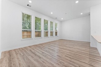 563 Dry Fork Ln in Conroe, TX - Building Photo - Building Photo