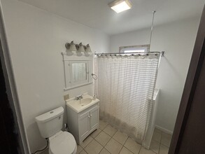 430 Clinton Ct in Meadville, PA - Foto de edificio - Building Photo