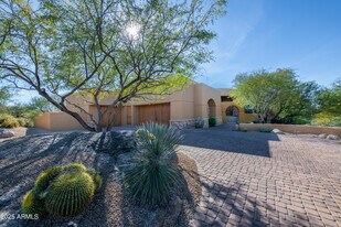 11349 E Salero Dr in Scottsdale, AZ - Building Photo