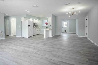 5307 17th Ave W in Bradenton, FL - Building Photo - Building Photo