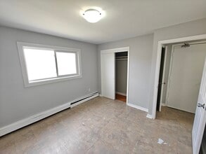 133 Pinecrest Dr in Dartmouth, NS - Building Photo - Building Photo