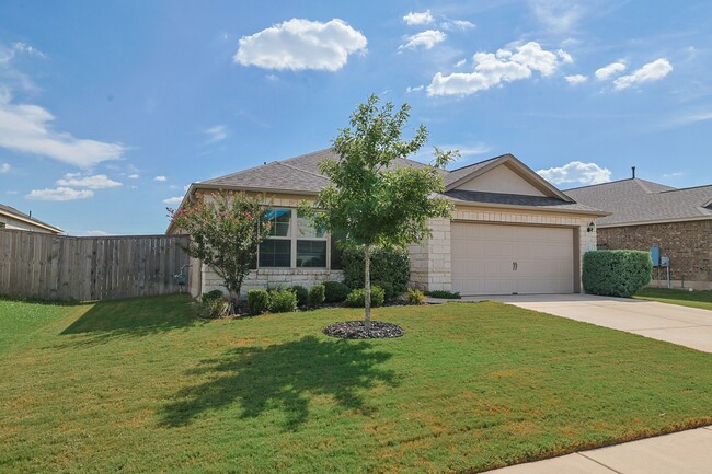 17209 Crowndale Dr in Manor, TX - Building Photo - Building Photo