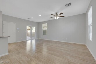 4549 Lime Straight Dr in Las Vegas, NV - Building Photo - Building Photo