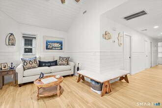 17 W Orland St in Milford, CT - Building Photo - Building Photo