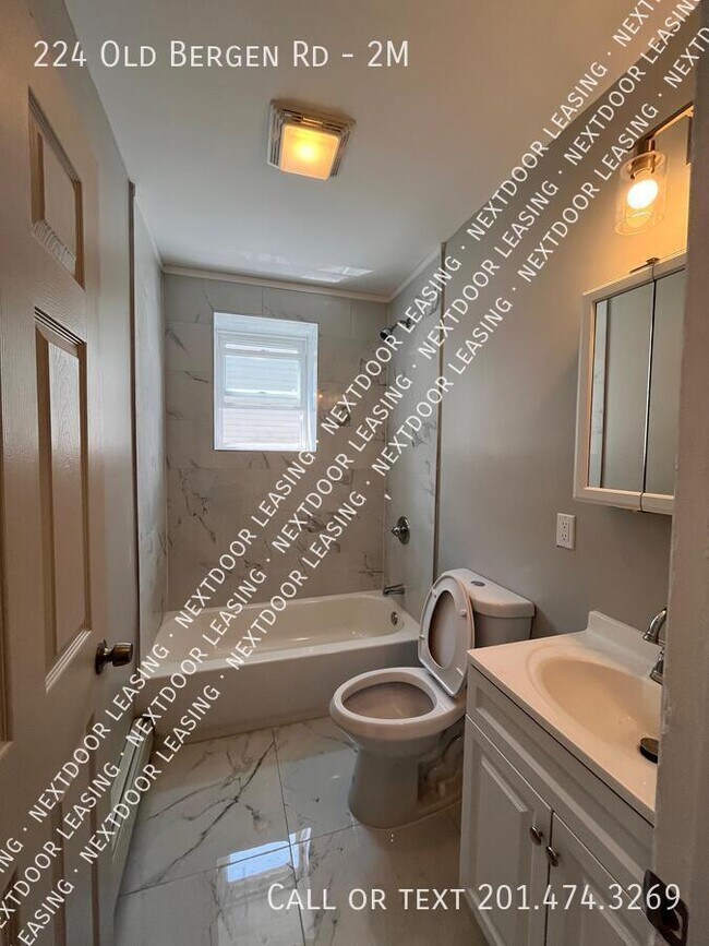 224 Old Bergen Rd in Jersey City, NJ - Building Photo - Building Photo