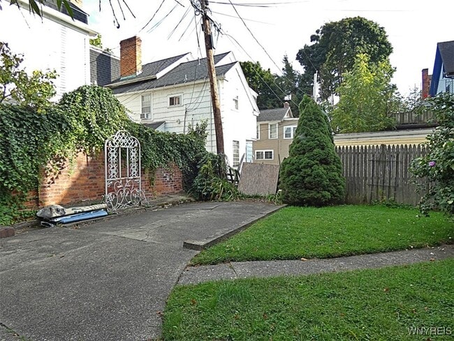 135 Park St in Buffalo, NY - Building Photo - Building Photo
