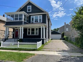 270 Franklin Ave in Stratford, CT - Building Photo