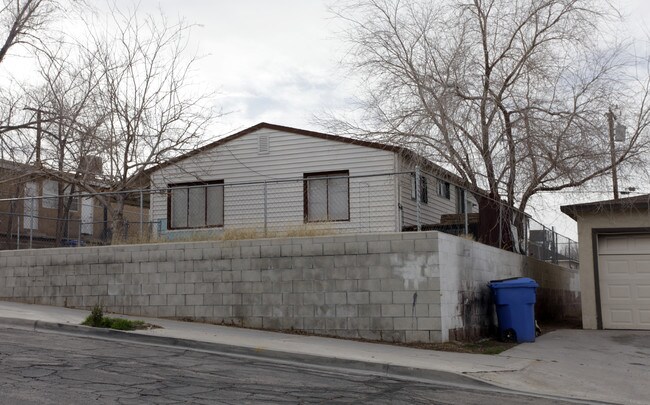 312-314 Maxine Ave in Barstow, CA - Building Photo - Building Photo