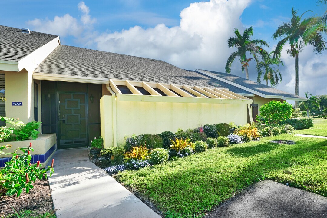 10784 Waterberry Dr in Boca Raton, FL - Building Photo