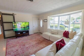 3710 Duncan Pl in Sarasota, FL - Building Photo - Building Photo