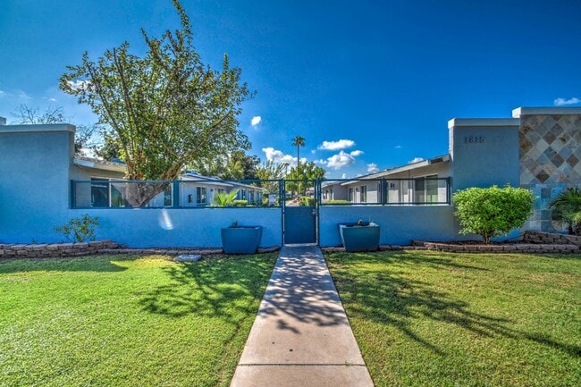 Serenity in Phoenix, AZ - Foto de edificio - Building Photo