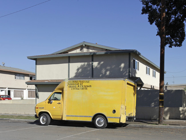 1038 Cypress St in Placentia, CA - Foto de edificio - Building Photo