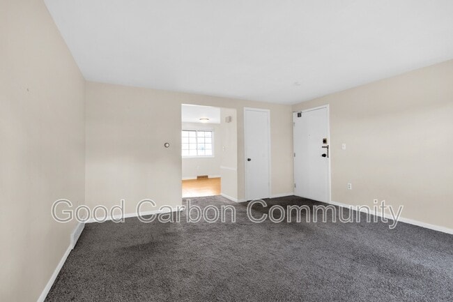 298 Joe McCarthy Dr in Buffalo, NY - Building Photo - Building Photo