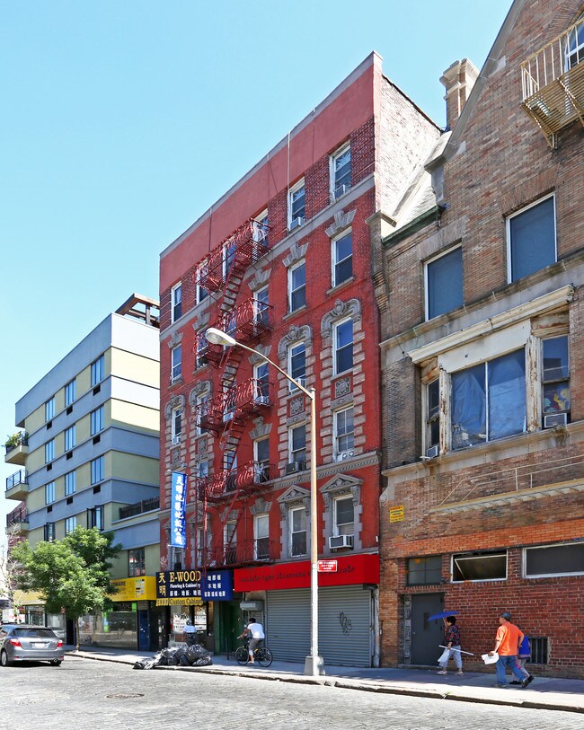 334 Broome St in New York, NY - Foto de edificio - Building Photo