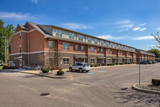 Irish Flats in South Bend, IN - Building Photo - Building Photo